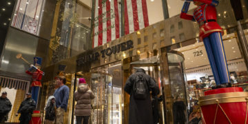 Nueva York se tiñe de colores, brillo y esplendor para las festividades navideñas en 2024