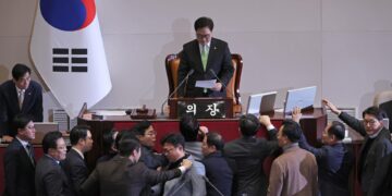 El Parlamento surcoreano destituye al presidente interino y ahonda la crisis institucional