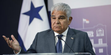 «La respuesta es no», dice Mulino ante exigencia de Trump de bajar los peajes del canal