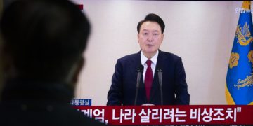 Yoon se queda solo tras defender de nuevo la ley marcial y encara la destitución el sábado