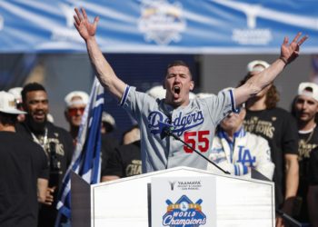 Los Medias Rojas agregan por una temporada al ganador de la Serie Mundial Walker Buehler