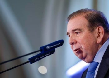El plan para la reconstrucción nacional que presentó Edmundo González