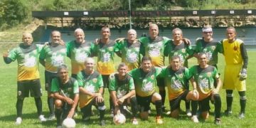 Fútbol Máster / Calle Valera campeón copa “Navidad» homenaje a Pedro Bravo