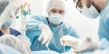 Jornada sobre «cateterismo cardiaco» seria el mejor regalo de Navidad para pacientes