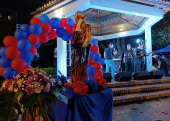 Táchira / Ureñenses celebran a La Chinita con misa y serenata