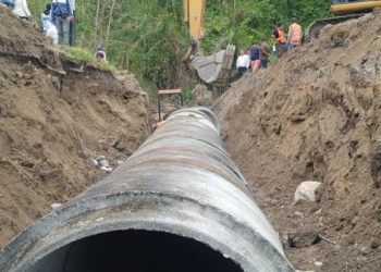 Gobernación de Mérida sustituye tubería en la Local 004