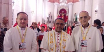 Tachirenses recibieron con algarabía al  VI Obispo de la Diócesis de San Cristóbal