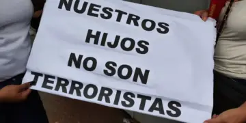 “Mamá, ábreme. Soy yo”: la vuelta a casa de un adolescente detenido en la crisis poselectoral