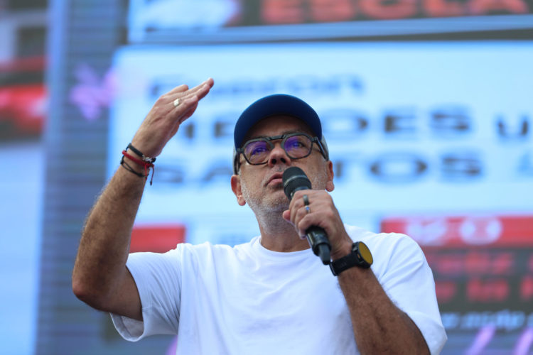 Fotografía de archivo del pasado 12 de octubre de Jorge Rodríguez, presidente de la Asamblea Nacional de Venezuela, durante un evento con motivo del 'Día de la Resistencia Indígena' en Caracas (Venezuela). EFE/ Miguel Gutiérrez