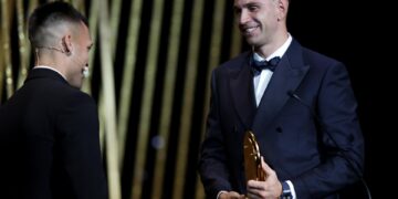 ‘Dibu’ Martínez, Lautaro Martínez y Ángel Di María, el podio de los argentinos en 2024