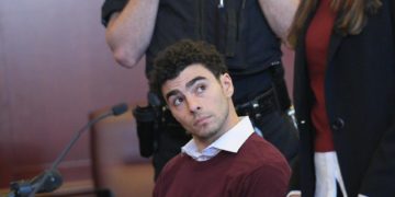 Luigi Mangione se declara no culpable de los cargos estatales por el asesinato del CEO de UnitedHealthcare, Brian Thompson