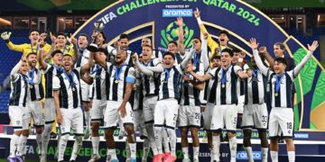 El Pachuca de Salomón Rondón vence en los penaltis (6-5) y se enfrentará en la final al Real Madrid