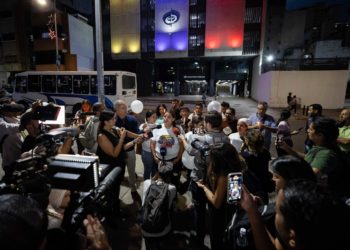 Familiares de «presos políticos» piden dialogar con Nicolás Maduro para «lograr justicia»