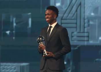 Vini Jr. promete amor eterno al Madrid al recoger el The Best al mejor jugador del mundo