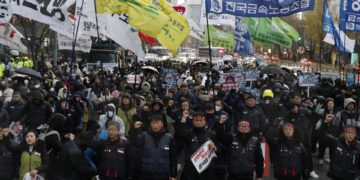 Corea del Sur | Yoon afronta una investigación policial además de la moción para su destitución