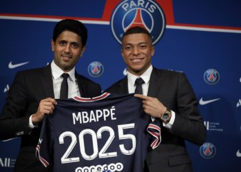 Mbappé eleva el tono contra el PSG y amenaza su licencia de la UEFA