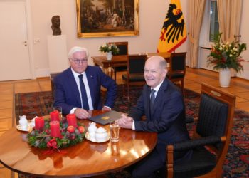 Scholz pide formalmente la disolución del Parlamento tras perder voto de confianza