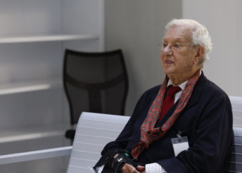 Condenado el exembajador español Raúl Morodo por ocultar ganancias de PDVSA