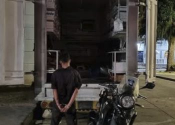 Capturan a sujeto hurtando unidad móvil de Farmacia Fenix en el centro de Mérida