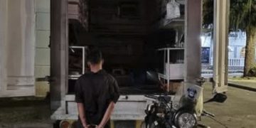 Capturan a sujeto hurtando unidad móvil de Farmacia Fenix en el centro de Mérida