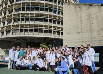 Médicos Residentes del IAHULA recibieron con alegría a la Dra. Piva Álvarez al reincorporarse a sus labores