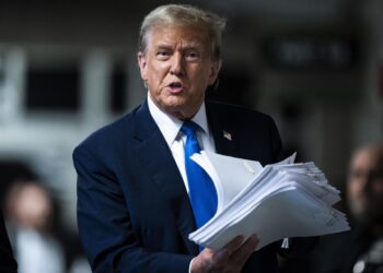 Donald Trump pide al Tribunal Supremo detener la sentencia en su caso penal en Nueva York