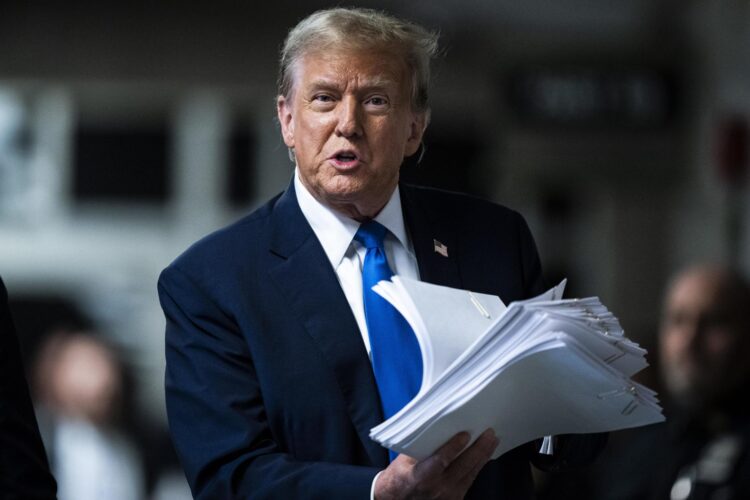 Fotografía de archivo de Donald Trump en una corte de Manhattan en Nueva York. EFE/JABIN BOTSFORD / POOL