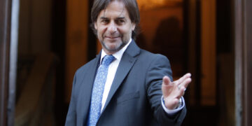 Luis Lacalle Pou se reunirá este sábado con Edmundo González Urrutia en Montevideo