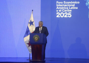 Mulino en foro económico regional: «El Canal de Panamá es y seguirá siendo de Panamá»