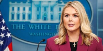 La Casa Blanca rescinde su orden de congelar ayudas y préstamos federales