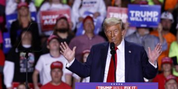 Republicanos introducen proyecto de ley en el Congreso para comprar el canal de Panamá