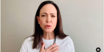 Machado: González Urrutia irá a Venezuela «en el momento correcto» y no «ahora»