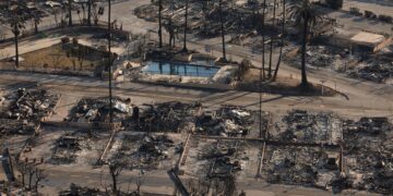 Pacific Palisades, el barrio de los ricos y famosos que los incendios redujeron a ceniza