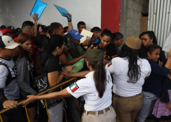 Activistas denuncian que la frontera sur de México se ha vuelto un «tapón» de migrantes
