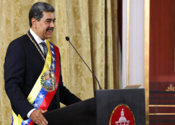 Nicolás Maduro defiende como una victoria su cuestionada investidura para un mandato de seis años