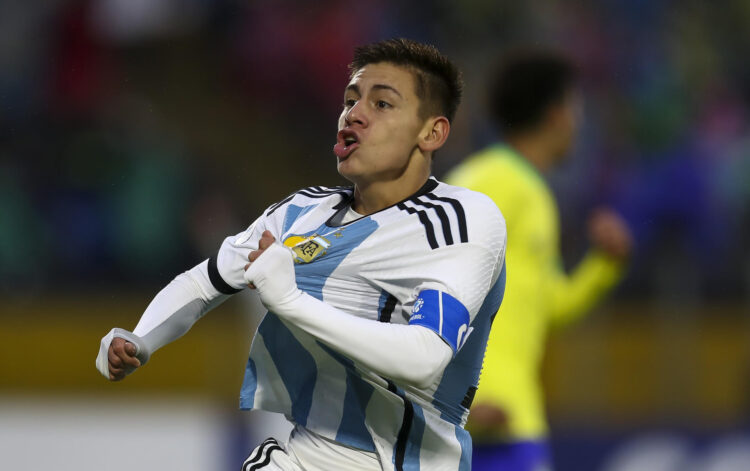 Fotografía de archivo del jugador de la selección de Argentina Sub-20 Claudio Echeverri. EFE/José Jácome