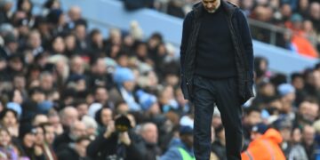 Guardiola asume la responsabilidad: «Quizás debería haber fichado»