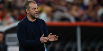 Flick: «La Supercopa nos debe dar la confianza de que podemos ganar todos los partidos»