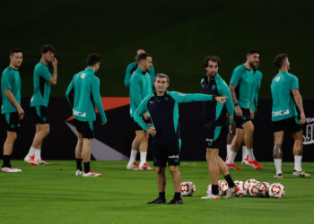 Barcelona y Athletic abren mañana la Supercopa con la mirada en Yamal y Olmo