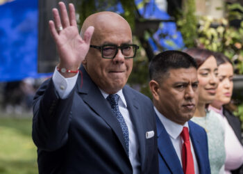 Jorge Rodríguez dice que el pueblo «ordenó» elegir gobernador del Esequibo
