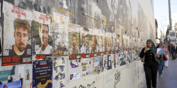 Familiares de rehenes, ante el acuerdo inminente: «Para los muertos llega demasiado tarde»