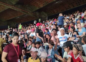 Gobernador del Táchira informa sobre plan social para atender a desplazados del Catatumbo