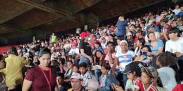 Gobernador del Táchira informa sobre plan social para atender a desplazados del Catatumbo