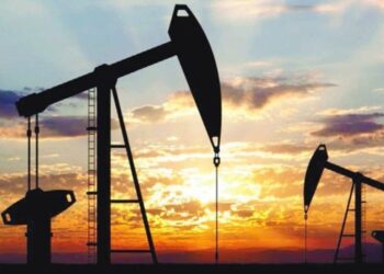 Después de 49 años de la nacionalización del petróleo: La gasolina es cara y escasa