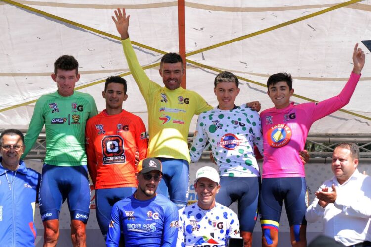 Vuelta al Táchira / Caída y mesa limpia para Eduin Becerra