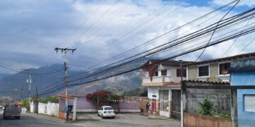 Corto circuito en la Primera Sabana deja sin luz a varias viviendas