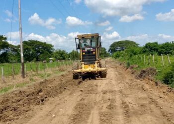 Gobierno Regional desarrolla trabajos de restauración en vías agrícolas del municipio Sucre