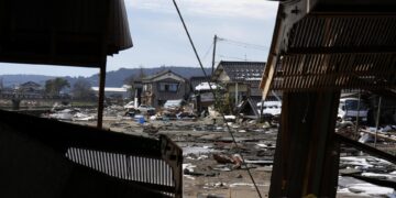 Un terremoto de 6,9 sacude el sudoeste de Japón y desencadena un aviso por tsunami