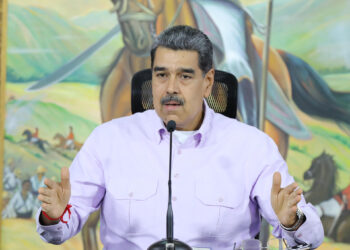 Venezuela despliega una operación militar en dos regiones fronterizas con Colombia