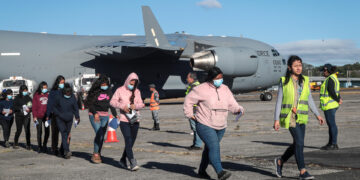 Miles de detenidos y órdenes de captura de indocumentados en la primera semana de Trump